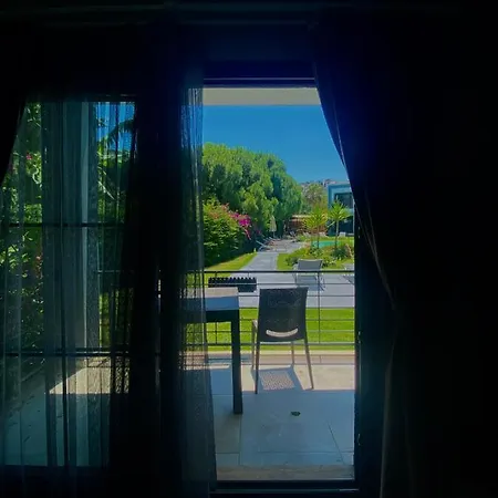 酒店 The Search 博德鲁姆